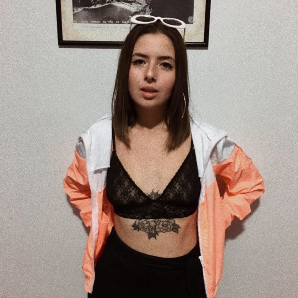 Meet your Posher, Luiza